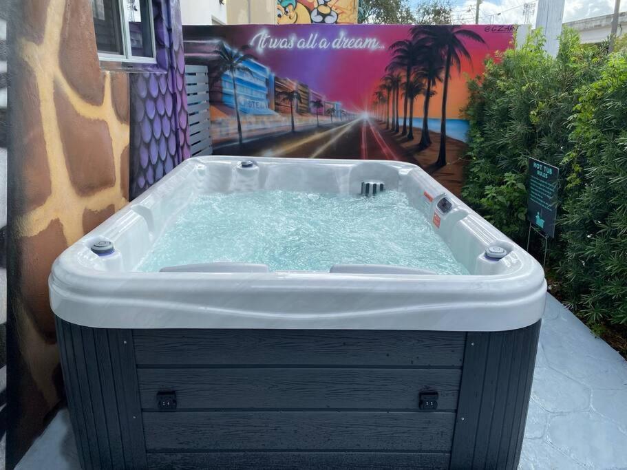 Unique Miami Art Escape W/ Hottub, Arcade & Murals Luaran gambar